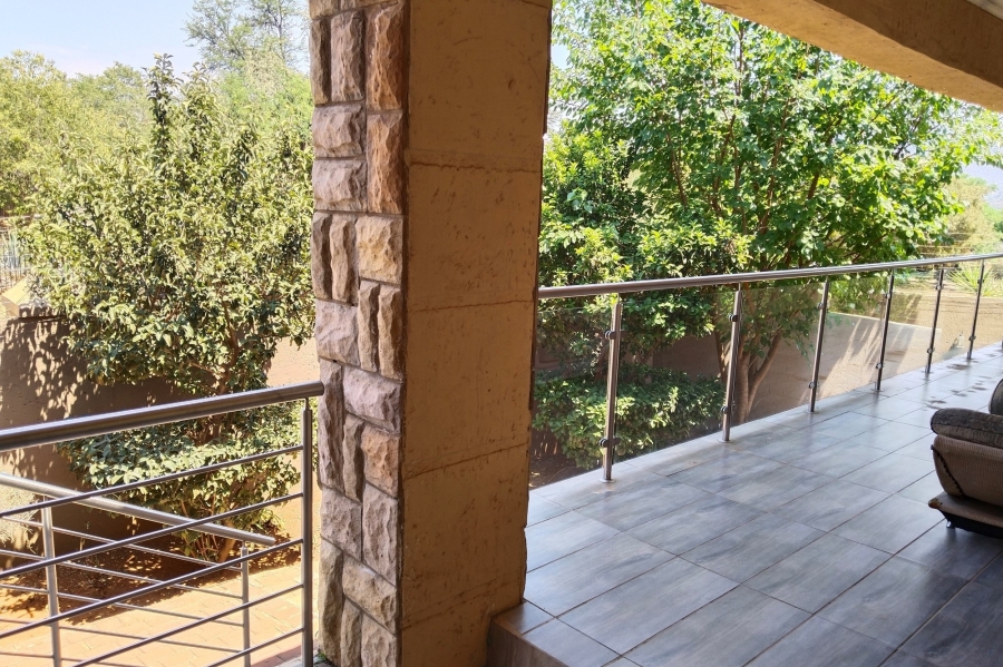 5 Bedroom Property for Sale in Birdwood Estate North West
